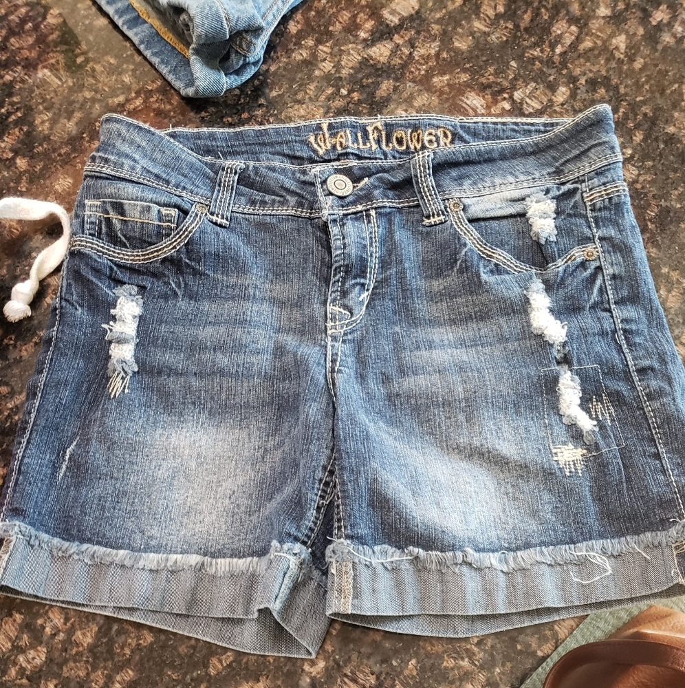 Wallflower womans distressed shorts